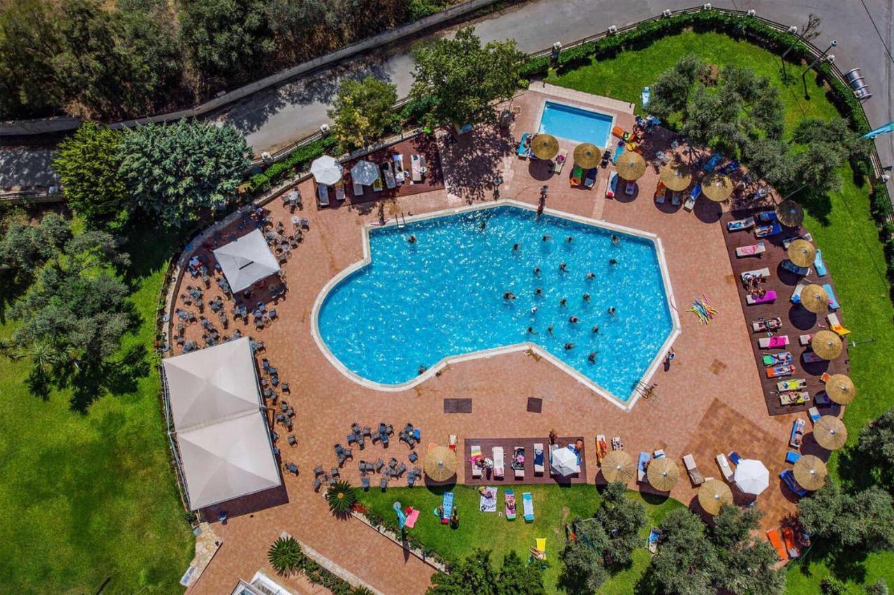 אמרינתוס Evia Riviera Resort מראה חיצוני תמונה